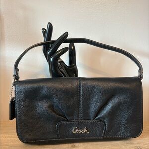 Coach Black Leather Clutch Wristlet / Small Shoulder Bag 🖤✨✨